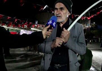 مردم یزد از عشق و وفاداری شان به انقلاب می‌گویند