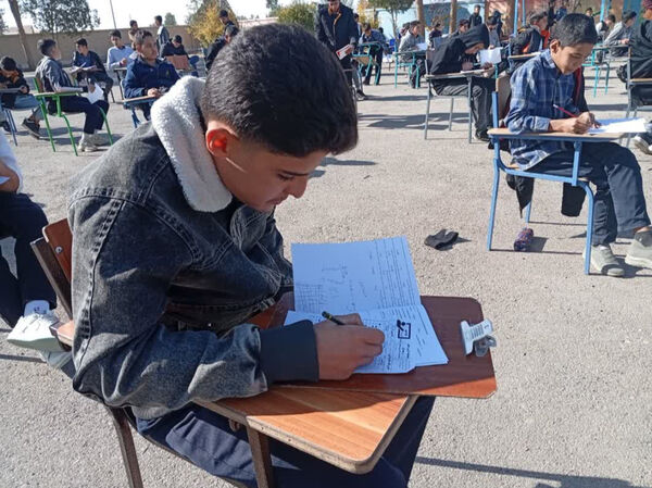برگزاری آزمون جامع در دبیرستان مهندس حمیدیا