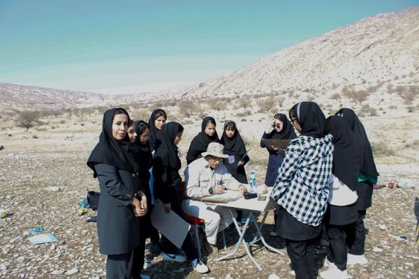 کارگاه آموزشی طراحی و نقاشی هنرستان فاطمه زهرا (س) در شهرستان گچساران