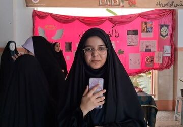 افتتاح نمایشگاه «مدرسه انقلاب» در دبیرستان دوره دوم ریحانه‌النبی