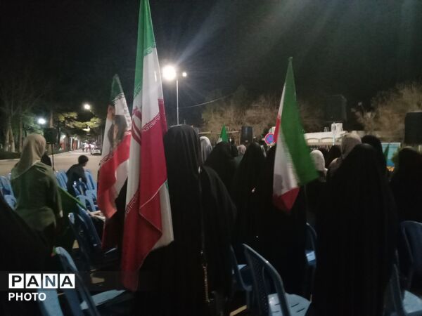 اجتماع مردم در بیعت با سومین رهبر جمهوری اسلامی ایران در امامزاده محروق نیشابور