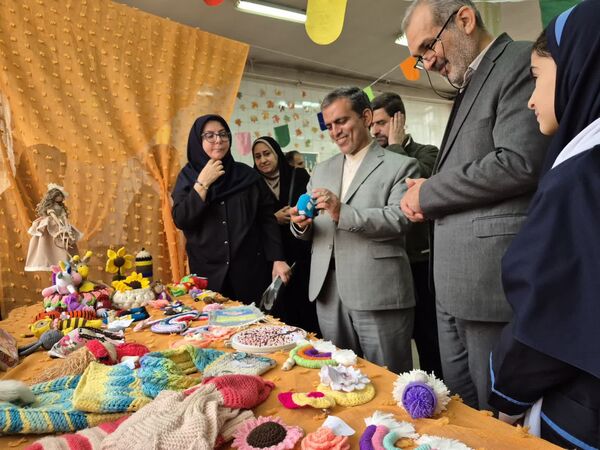 هفته ماها، فرصتی برای درخشش استعدادهای هنری دانش‌آموزان دبیرستان شهید همت