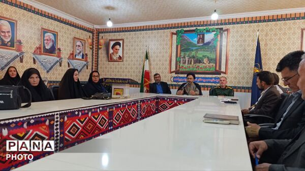 آیین تجلیل از برگزیدگان بسیج دانش آموزی شهدای عشایر در دهه امامت و ولایت 