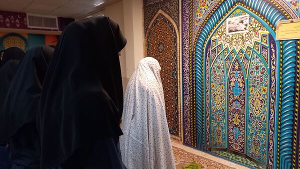 برگزاری محفل انس با قرآن در مرکز پرورش استعدادهای درخشان فرزانگان شهرستان ملارد