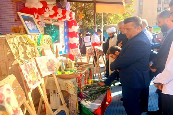 زنگ صلح  و دوستی در دومین روز از سال تحصیلی در مدرسه شاهد ائمه اطهار پاکدشت نواخته شد 