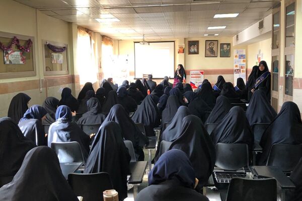 افتتاحیه طرح یاریگران زندگی در آموزشگاه شاهد نجمه ناحیه دو شهرری 