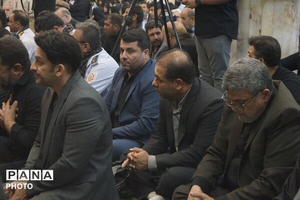 آیین یادبود رهبر شهید انقلاب اسلامی در مسجد جامع شهرستان قرچک
