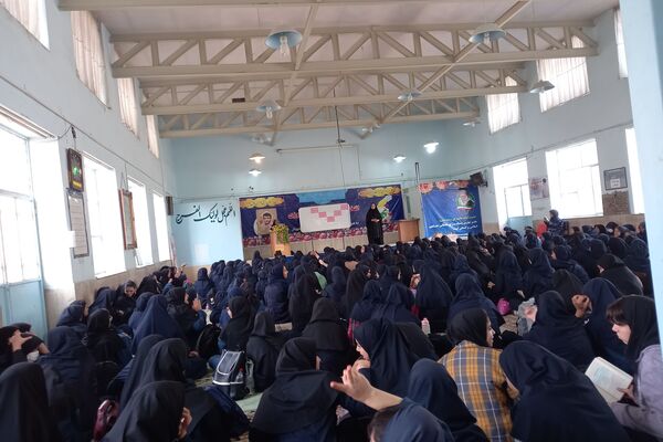 جشن ولادت امام حسن عسکری(ع) در دبیرستان شاهد فیض