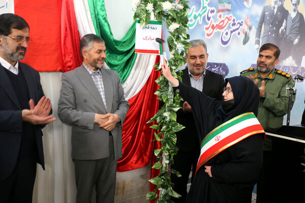 برپایی جشن «حضور تا ظهور» در دبیرستان شهیده حسنی سعدی قم