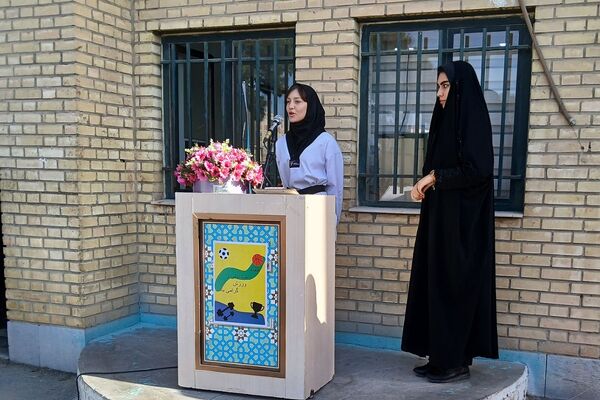افتتاحیه انجمن ورزشی درون مدرسه ای منطقه کهریزک در هنرستان اولیاء۳