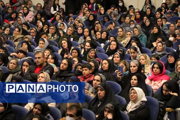 همایش راهکارهای اختلالات یادگیری دانش آموزان در نجف آباد 