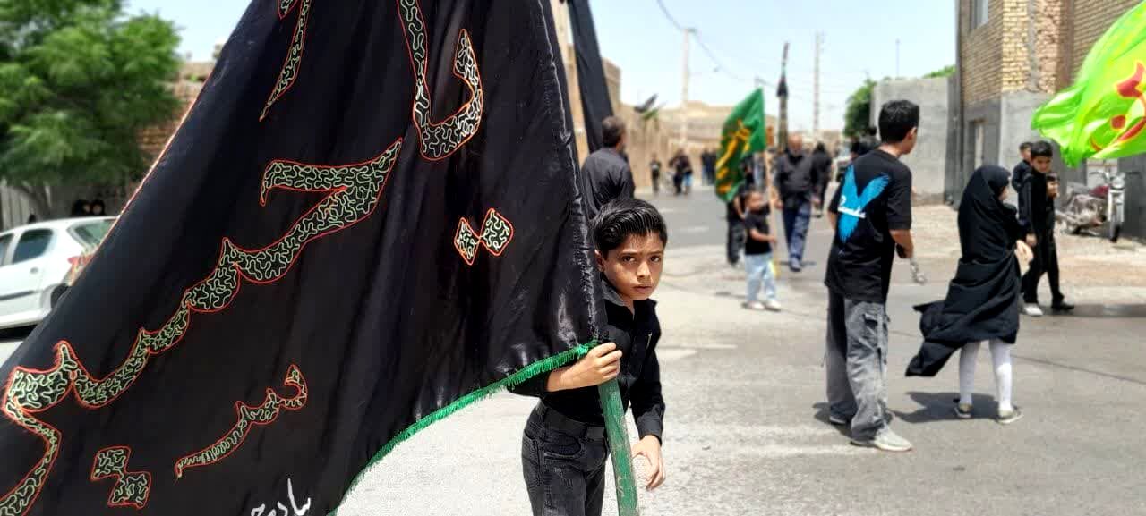 مراسم عاشورای حسینی در روستای بزنجرد