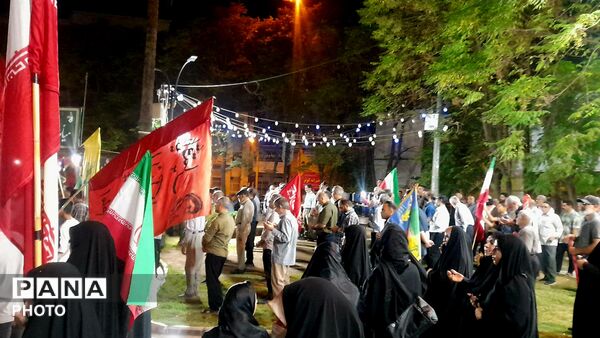 ایران حرمِ مقتدر، تجلی ایمان و میهن‌ پرستی در تجمعات شبانه میدان امام (ره)