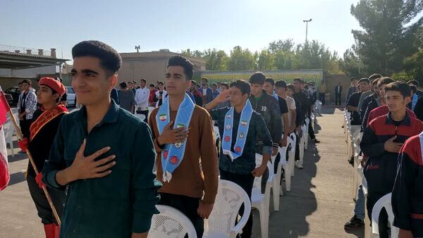 زنگ آغاز هفته پدافند غیرعامل در هنرستان آیت‌الله خامنه‌ای 