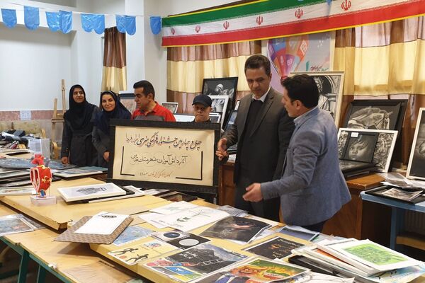بازدید رئیس آموزش و پرورش شهرستان قدس از داوری آثار جشنواره فرهنگی هنری فردا و پرسش مهر