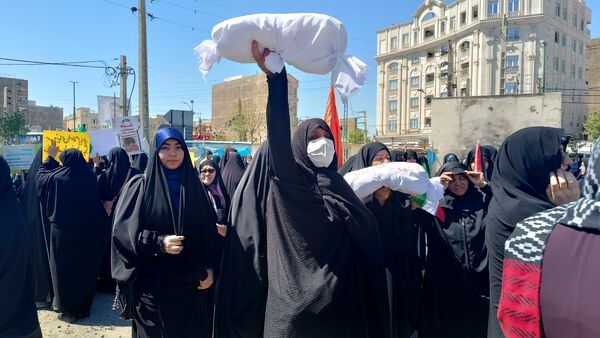 راهپیمایی روز قدس با حضور مدیرکل آموزش و پرورش شهرستان‌های تهران در کهریزک 