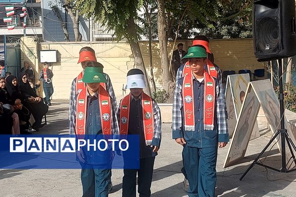 نواختن زنگ بازگشایی مدارس در دبستان علی بن ابیطالب(ع) باقرشهر