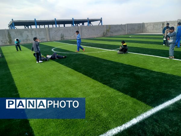 افتتاح زمین چمن مدرسه شهید غلامی خلیل آباد