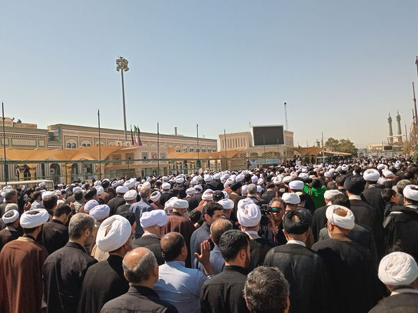 مراسم تشیع آیت الله محفوظی در قم