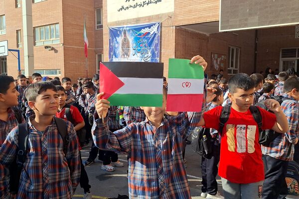 دانش آموزان شیرازی جنایات اسرائیل را محکوم کردند