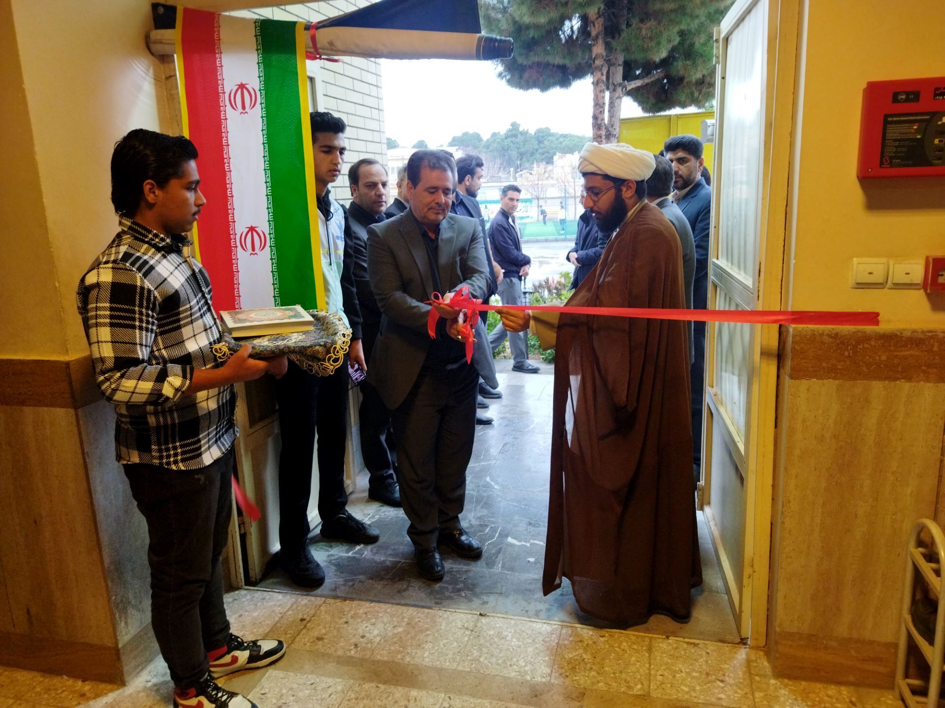 افتتاح مدرسه انقلاب با حضور مسئولین استانی و شهرستانی در تربت حیدریه 