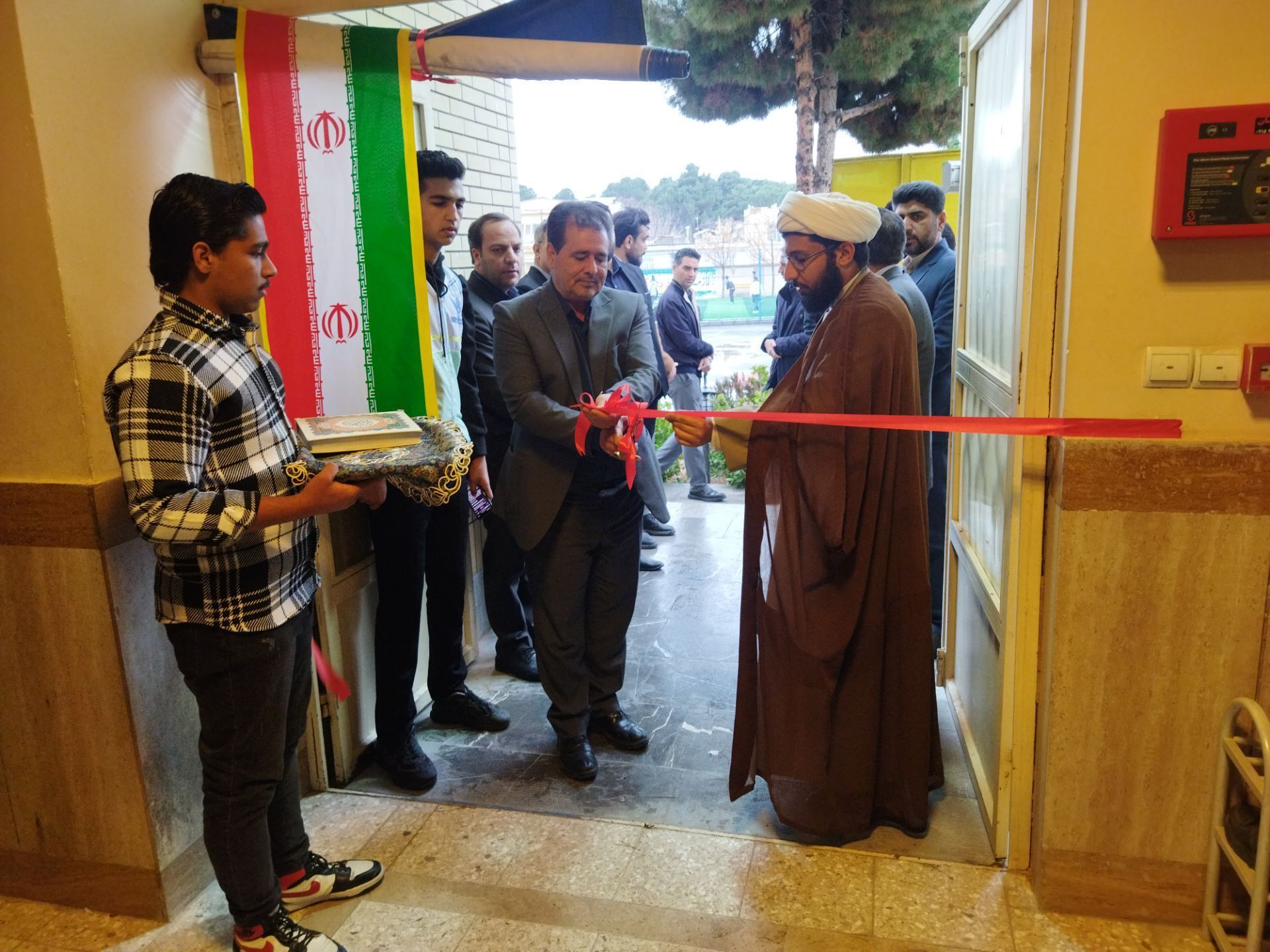 افتتاح مدرسه انقلاب با حضور مسئولین استانی و شهرستانی در تربت حیدریه 