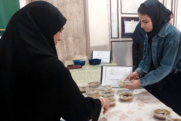 برپایی موکب شهادت حضرت زهرا(س) در دبیرستان شهید محمدتقی دستغیب ناحیه ۳ 