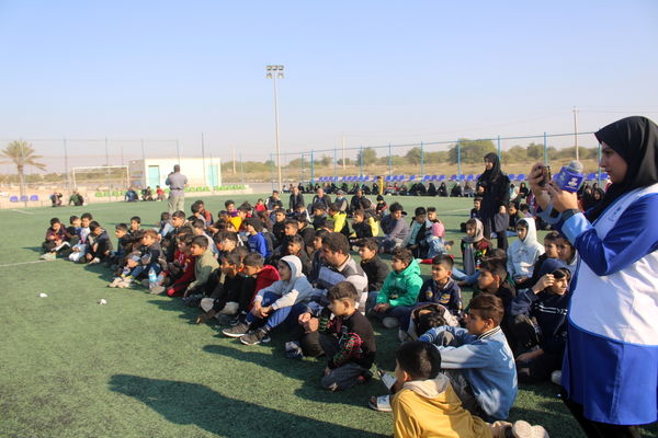 پیاده‌روی خانوادگی در روستای هلیله شهرستان بوشهر 