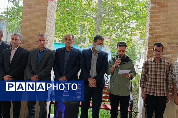 غبارروبی مزار شهدای رودهن توسط فرهنگیان و دانش‌آموزان دبیرستان ابن‌سینا