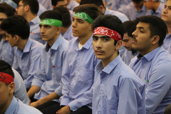 یادواره شهدای دبیرستان ماندگار امام صادق(ع) قم