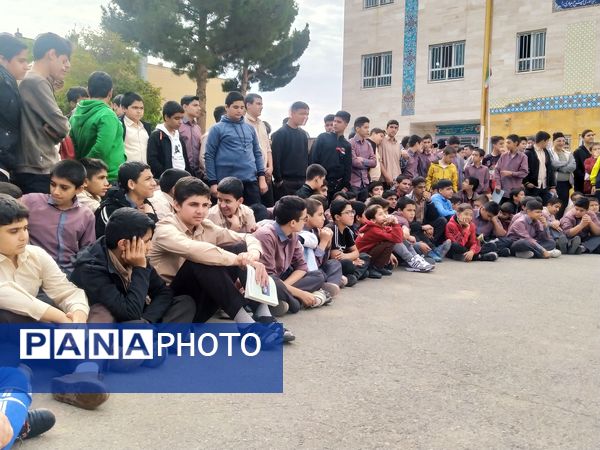 حضور آتش‌نشانان در دبیرستان میثاق کاشمر