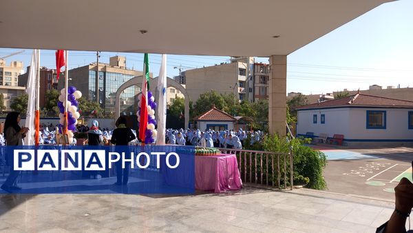 آغاز بهار تعلیم وتربیت در دبستان آرمینه مصلی نژاد ناحیه ۶