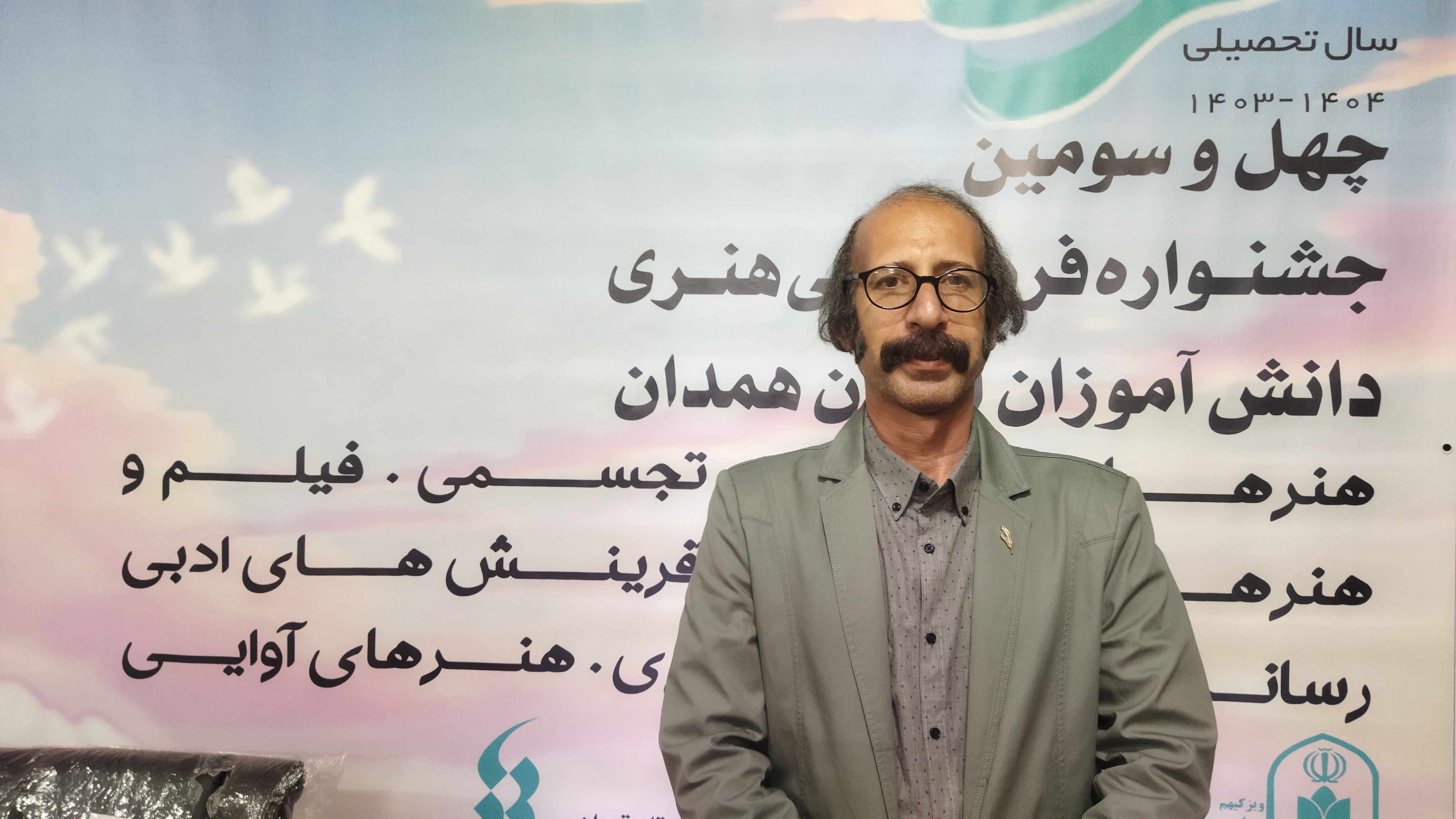 درخشش استعدادهای ادبی در جشنواره فرهنگی و هنری فردا؛ نگاهی به نقش مشاعره در پرورش شاعران جوان
