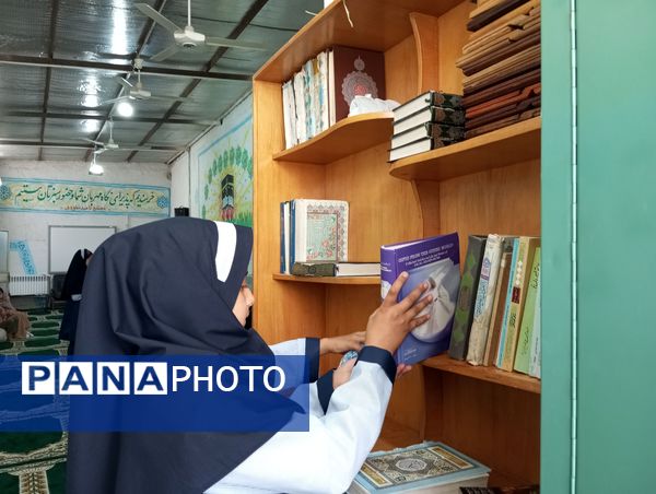 غبارروبی نمازخانه‌ دبستان ناهید نخودی نیشابور