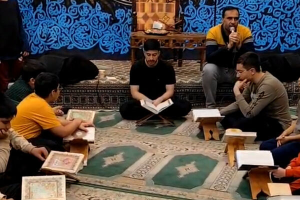 مراسم معنوی اعتکاف دانش‌آموزی