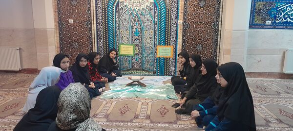 برگزاری سه‌شنبه‌های مهدوی با حضور هیئت‌های مذهبی دانش‌آموزی در دبیرستان فرزانگان استعداد درخشان ملارد