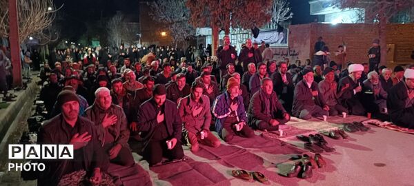 نماز استغاثه امام زمان(عج) در راهپیمایی 