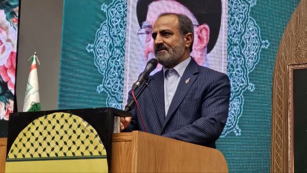 همایش زیست عفیفانه با موضوع عفت و حجاب در تالار ایوان‌ری
