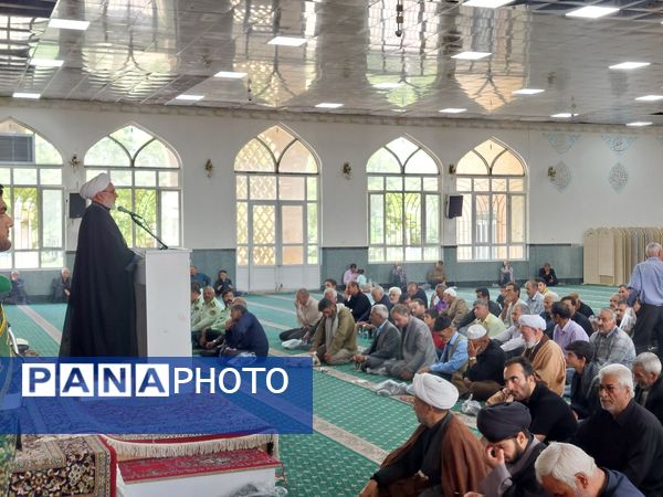 نماز جمعه در کاشمر 