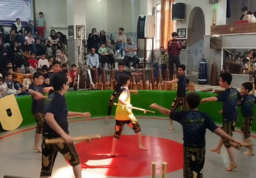 برگزاری برنامه ترویج ورزش زورخانه‌ای در زورخانه عیاران کرج 