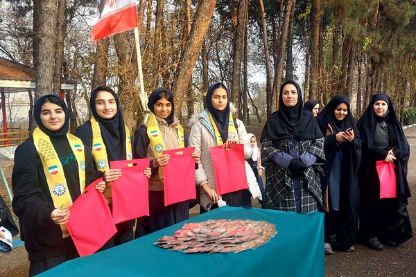 برگزاری اردوی تمشک با حضور دانش‌آموزان ناحیه یک شهرری در کانون امام خمینی(ره)