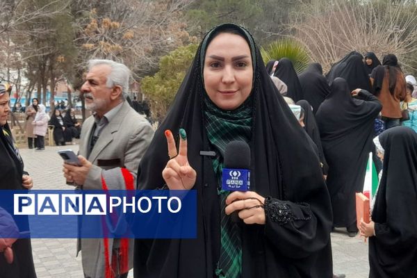 راهپیمایی باشکوه مردم قیامدشت در حمایت از آرمان‌های انقلاب