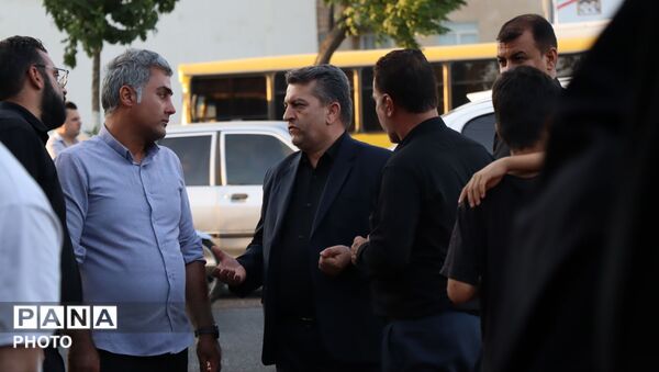 خدمت به زائران آقای شهید ایران 