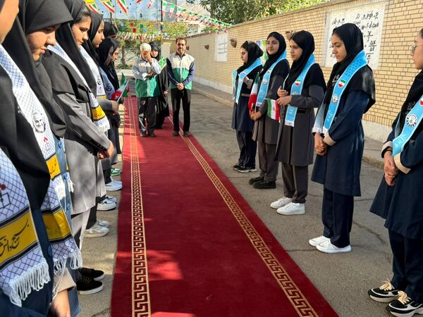 زنگ آغاز سال تحصیلی در سروستان نواخته شد