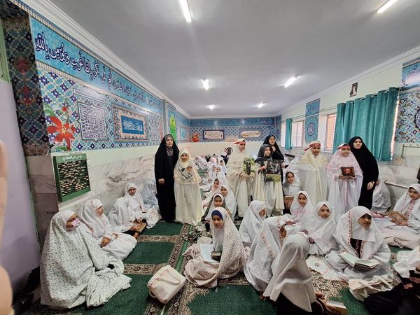 گرامیداشت سالگردشهیدحاج قاسم سلیمانی در نمازخانه مدرسه هدی و  دبستان هیات امنایی فرهنگ