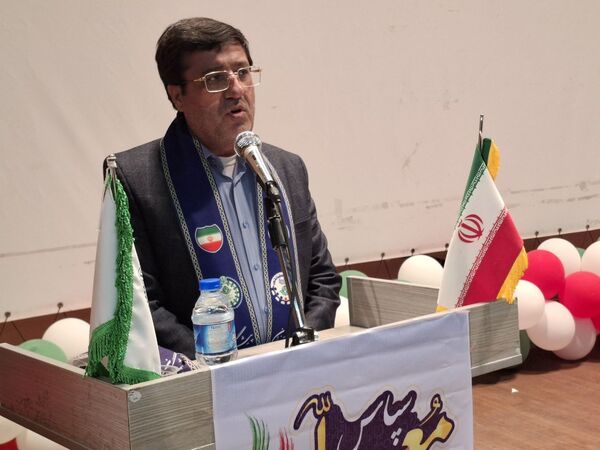 همایش تجلیل از مربیان و دانش‌آموزان پیشتاز برتر شهرستان جم 