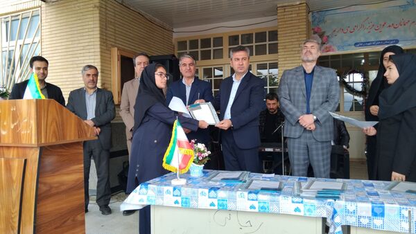جشن جوانه‌ها در مدرسه دخترانه شهید رجایی اهر