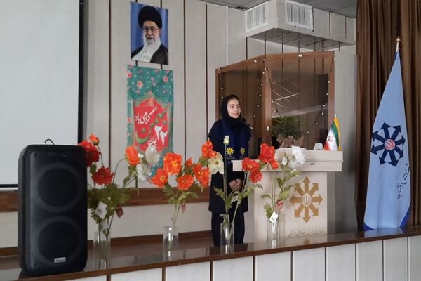 اولین نشست روسای تشکل‌های دانش‌آموزی مدارس سمپاد استان در دبیرستان فرزانگان ۲دوره دوم ناحیه۷ مشهد 