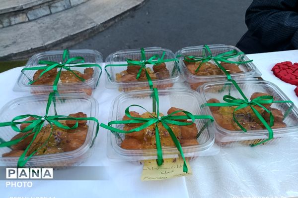 رنگِ خلاقیت در مدرسه رستمرودی پیچید؛ برگزاری بازارچه خوارزمی