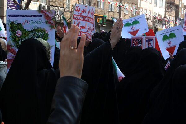 حضور پرشور مردم بهارستانی در راهپیمایی ۲۲ بهمن
